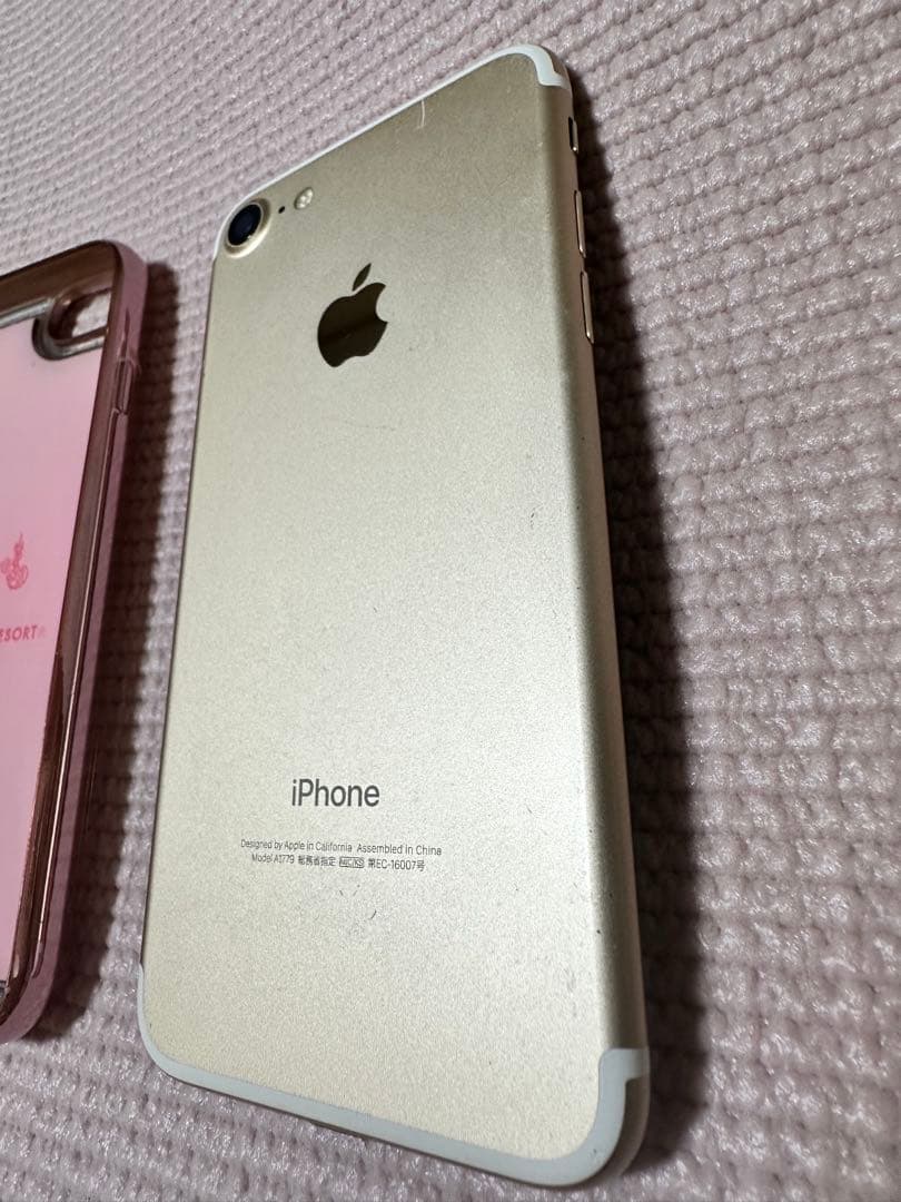 iPhone7 本体　ゴールド　作動確認済み
