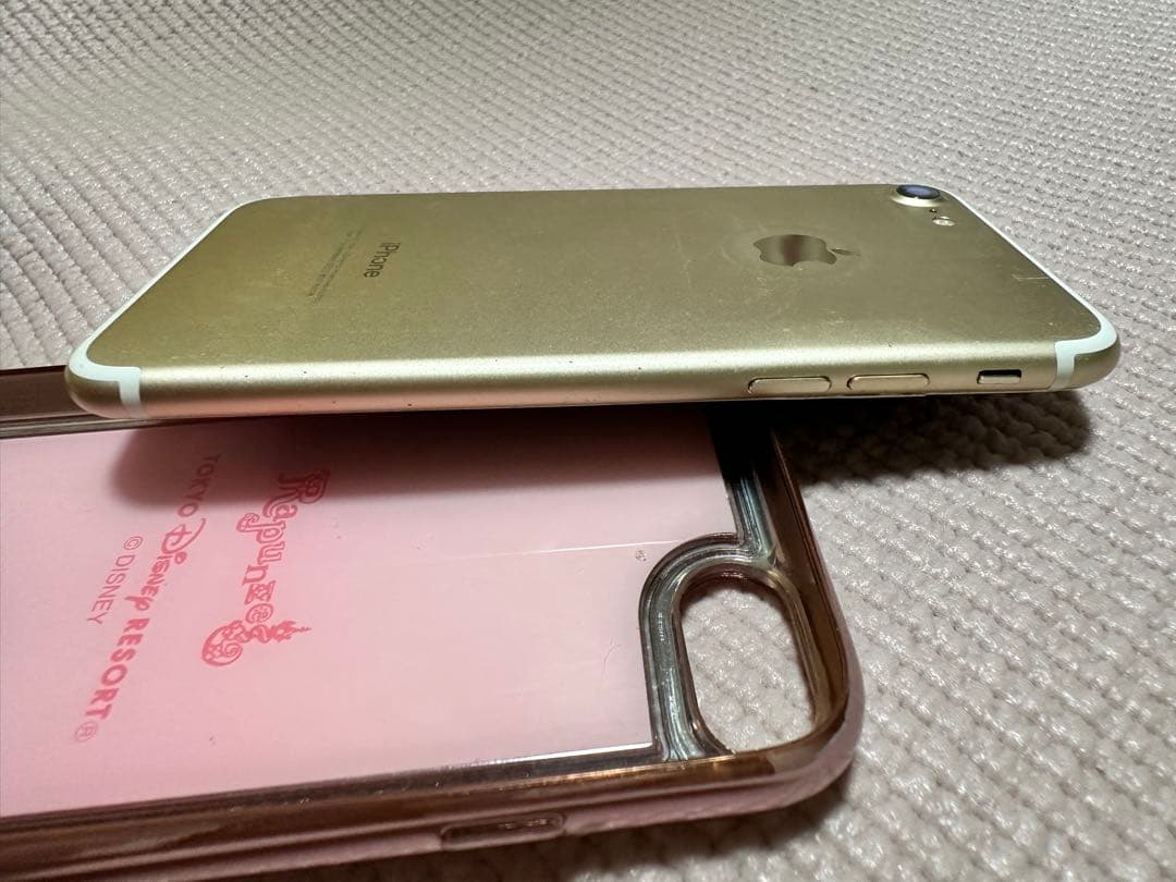 iPhone7 本体　ゴールド　作動確認済み