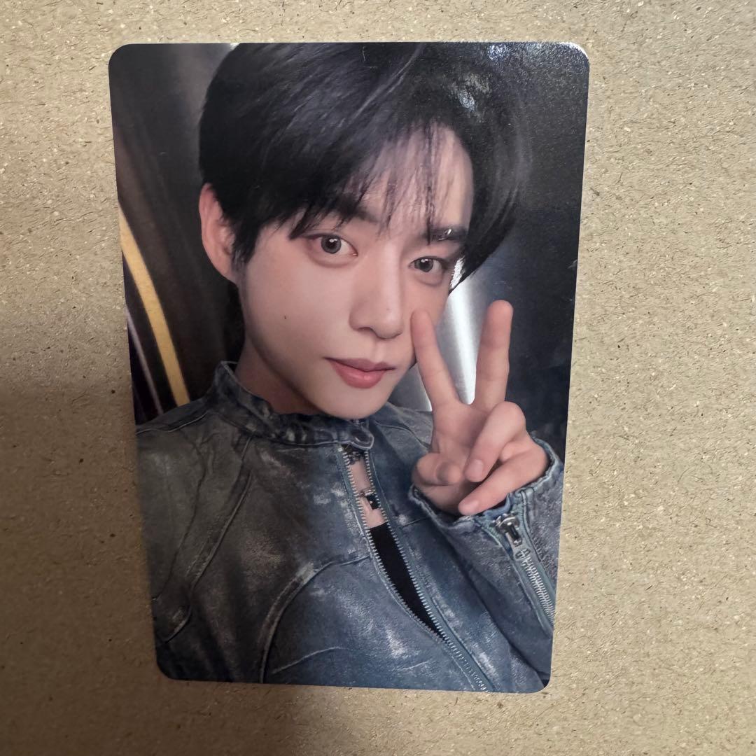 ZB1 キムジウン B賞 じゃんけんトレカ 勝ち オフイベ