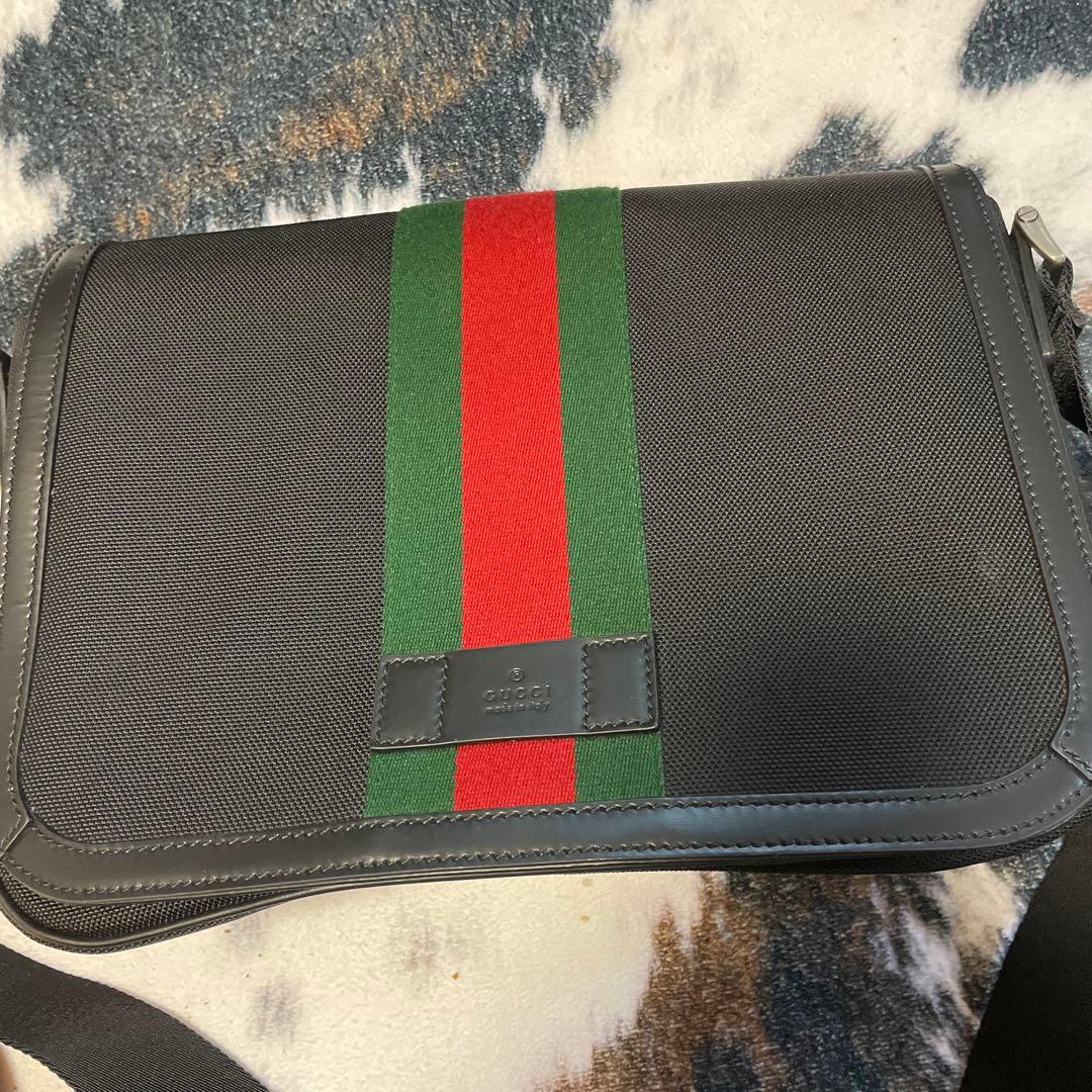 GUCCIグッチのカバン未使用に近い