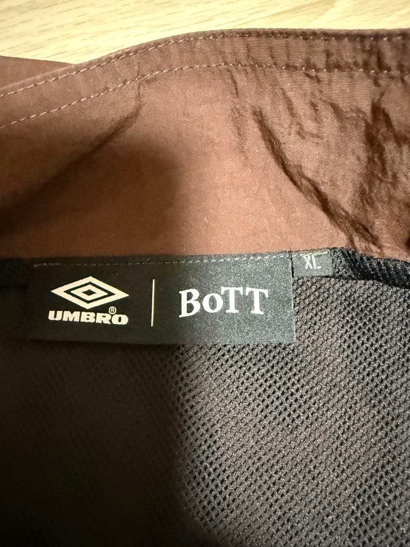 UMBRO ブラウン ナイロンジャケット　ビームス別注