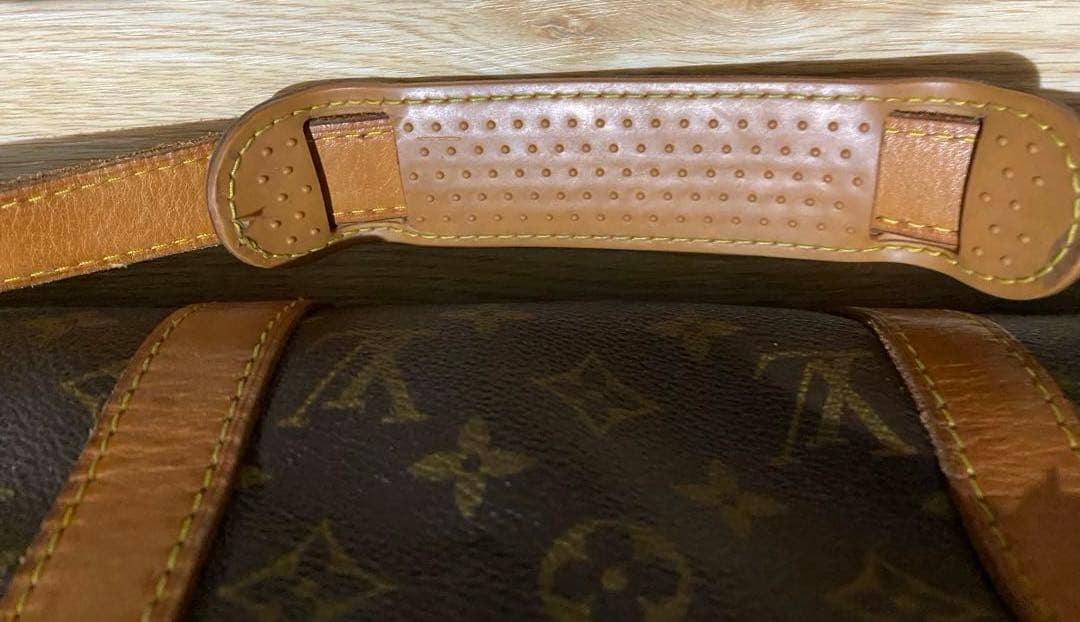 Louis Vuitton モノグラム　キーポル・バンドリエール50