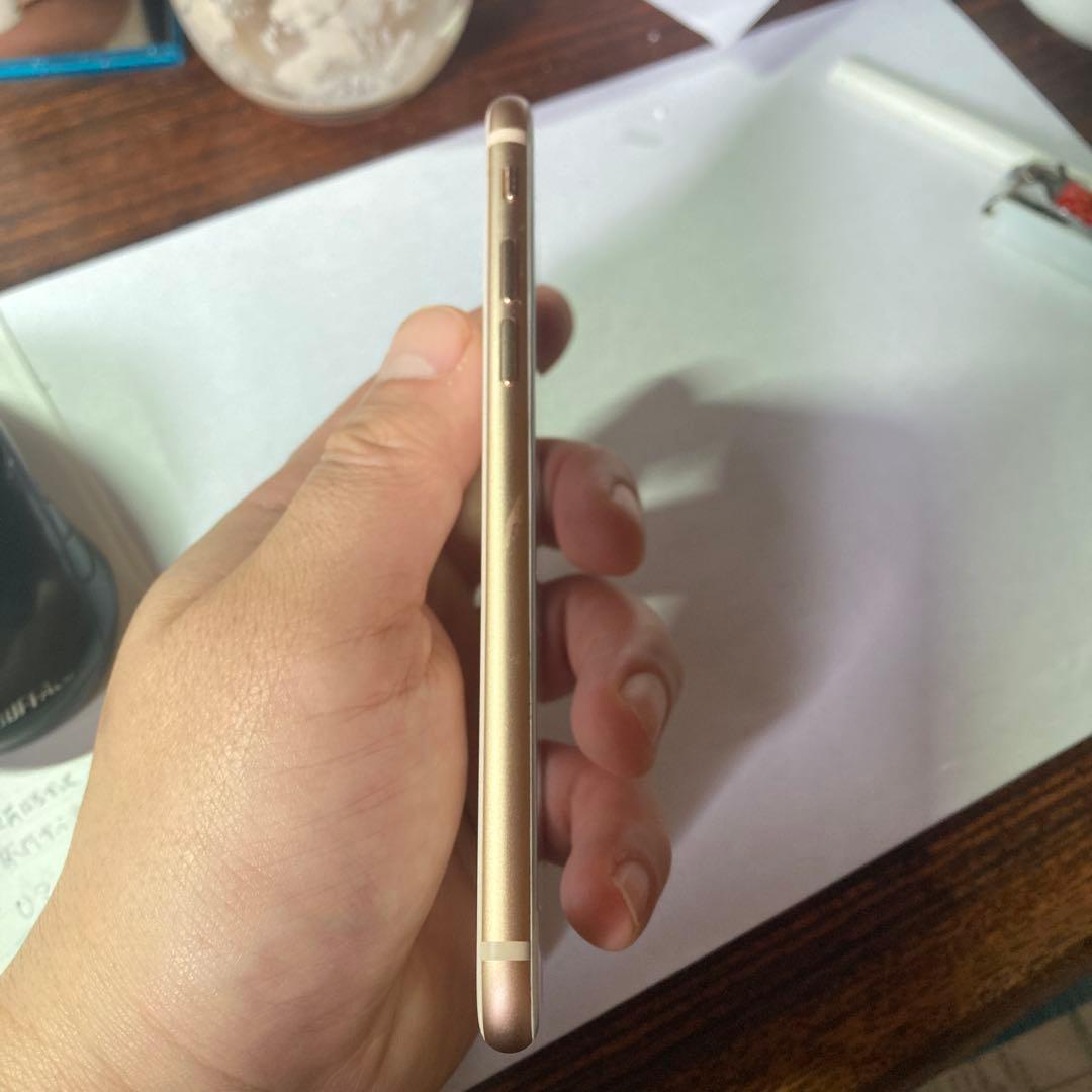 【iPhone8】64G ゴールド　SIMフリー