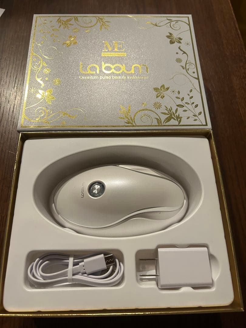 ME ラボン ME LABOUM LA BOUM 美顔器 ミラボン IKKO