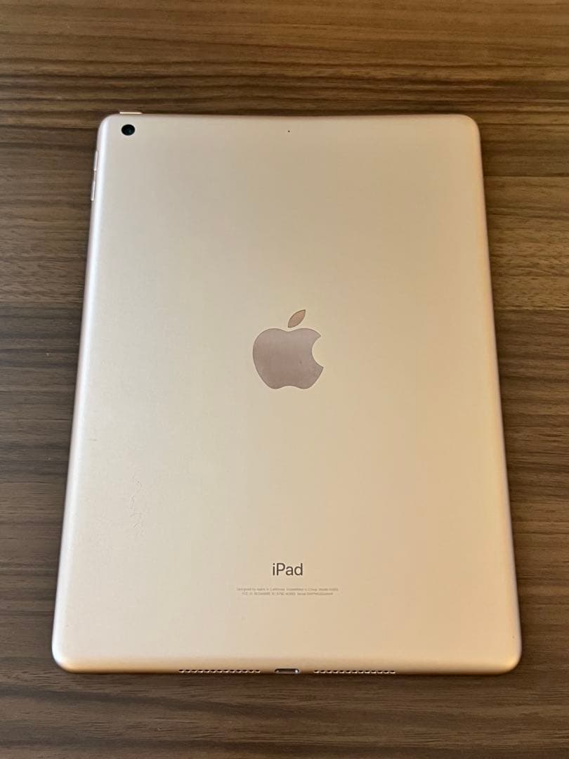 【美品】iPad 第6世代 ゴールド 本体 充電器・カバー付 Wi-Fiモデル