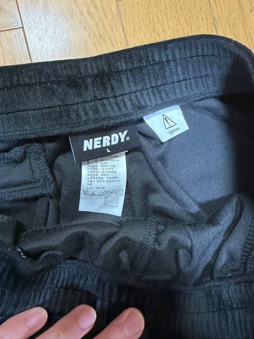 ウォーキング・ランニングウェア NERDY VELOUR PIPING TRACK PANTS