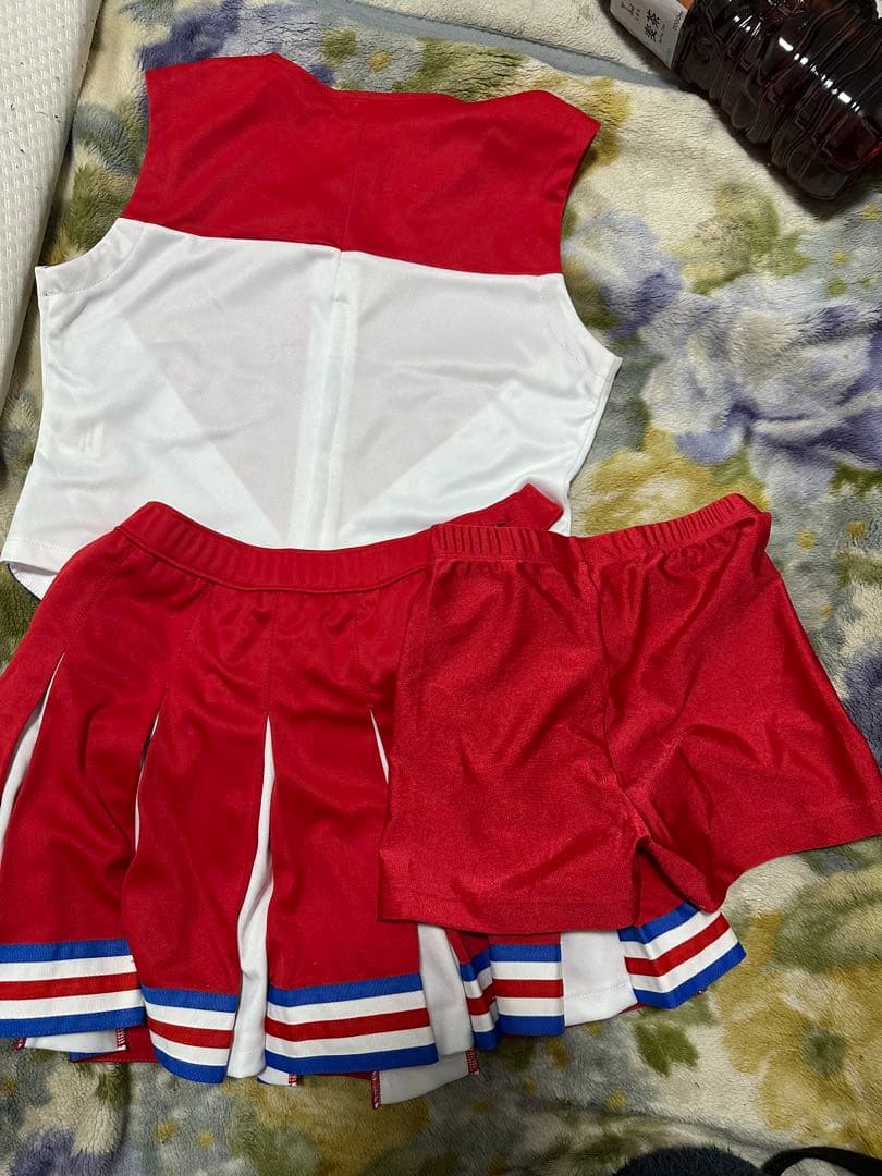 チアユニフォーム　Mサイズ　ポムシェ製