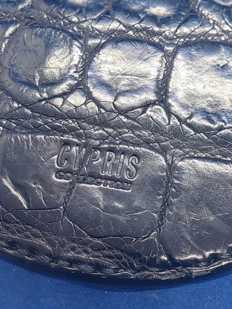 CYPRIS・キプリスクロコダイルレザー馬蹄型小銭入れ 中古品