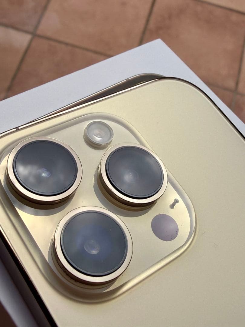 オン【美品】SIMフリー iPhone14 Pro ゴールド 512GB