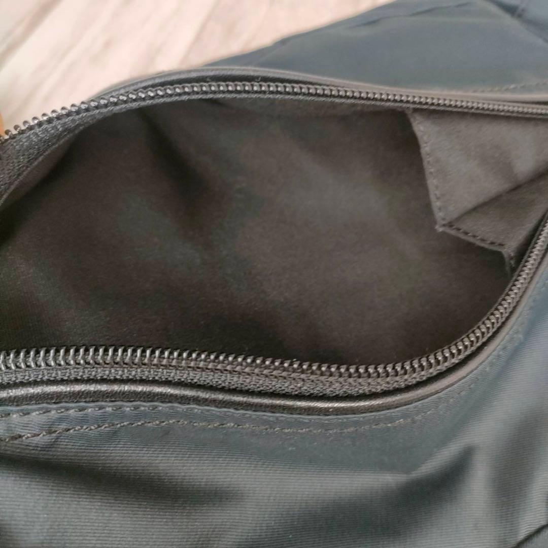 50 COACH コーチ　ボディーバッグ