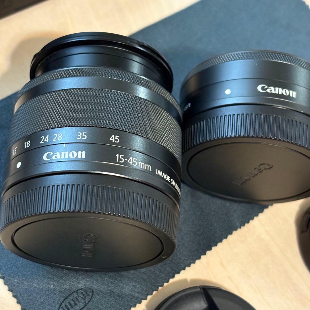 【極美品】Canon キヤノン ミラーレス一眼カメラ EOS M10レンズ2 黒