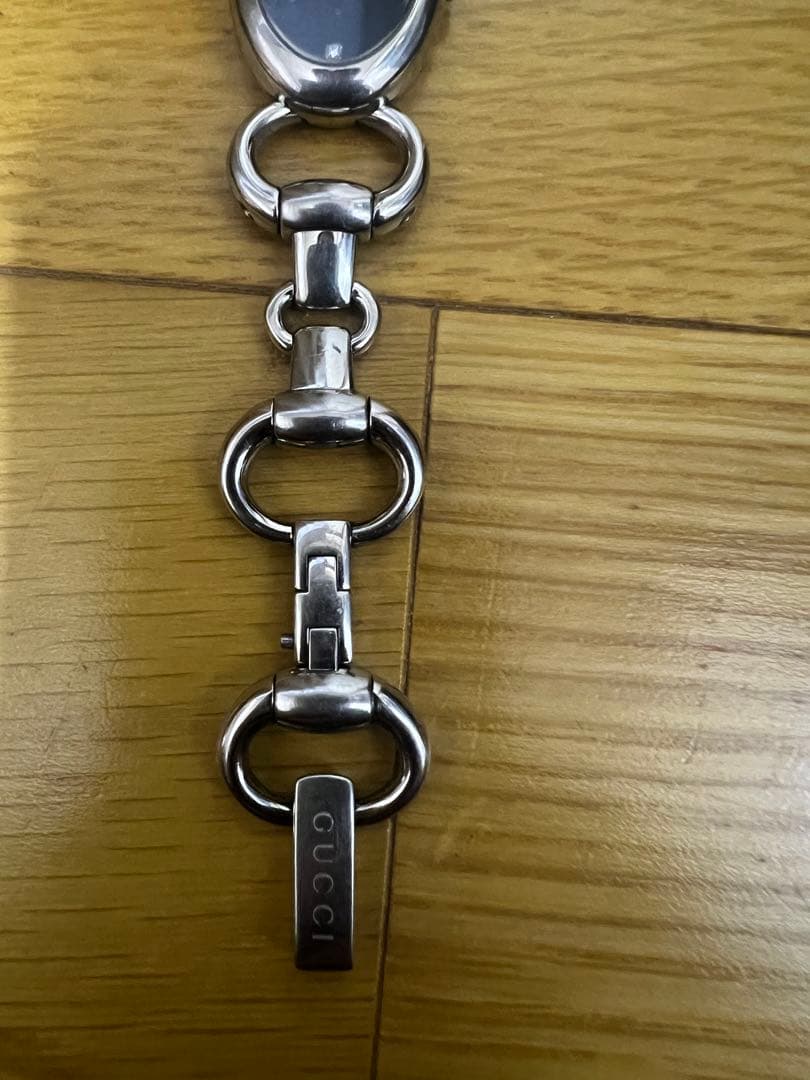 GUCCI ブラック ブレスレットウォッチ