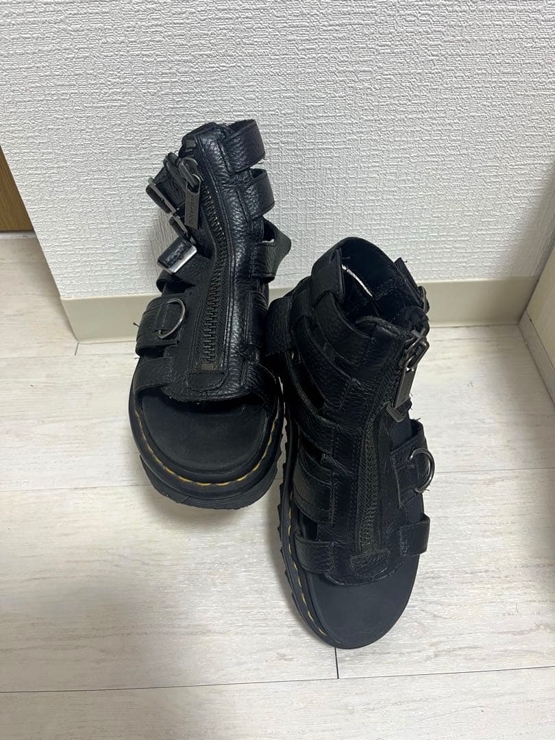 【最終値下げ】 Dr.Martens Olson オルソン サンダル UK3