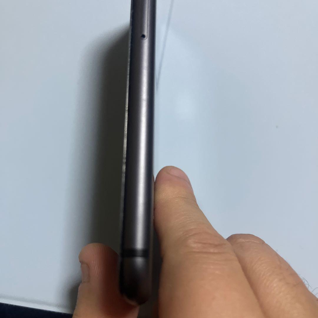 iPhone 8 スペースグレー 本体 美品