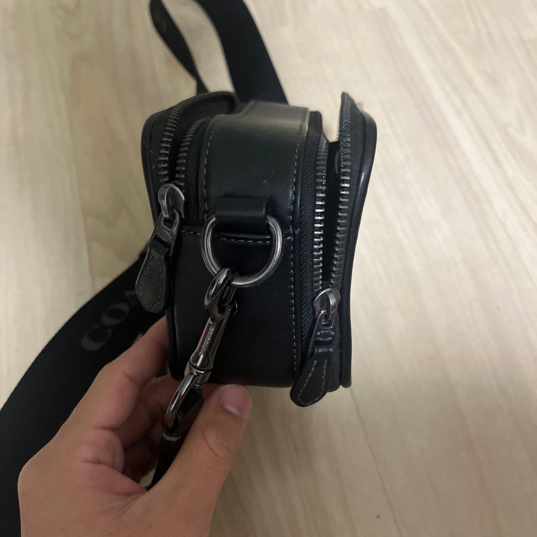 クロスボディ バッグ・シグネチャー