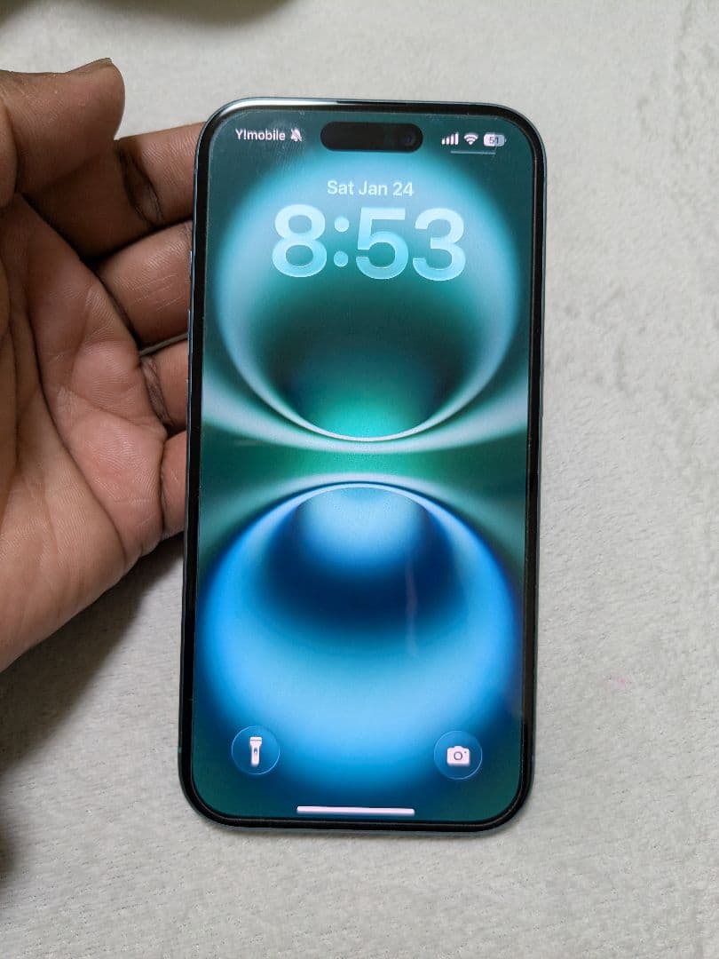 Apple iPhone １６本体 ティール