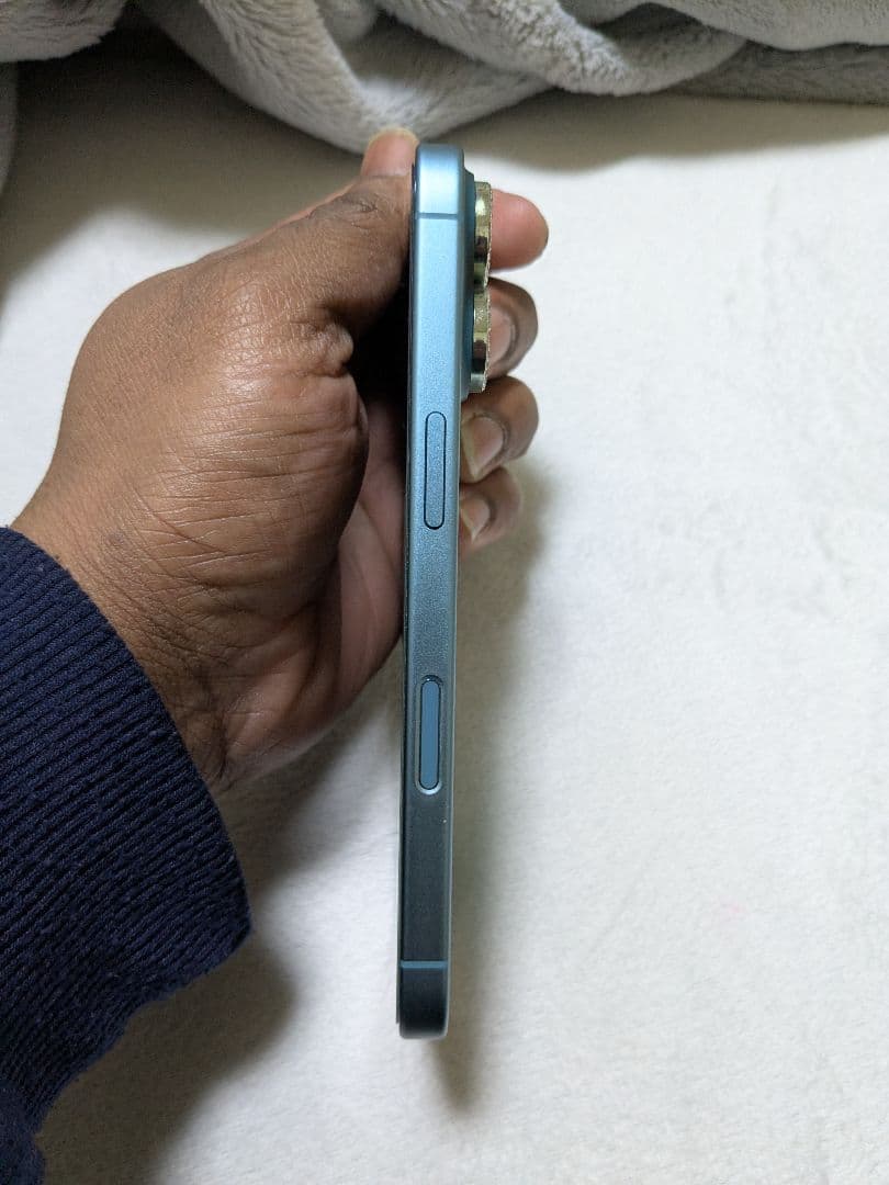 Apple iPhone １６本体 ティール