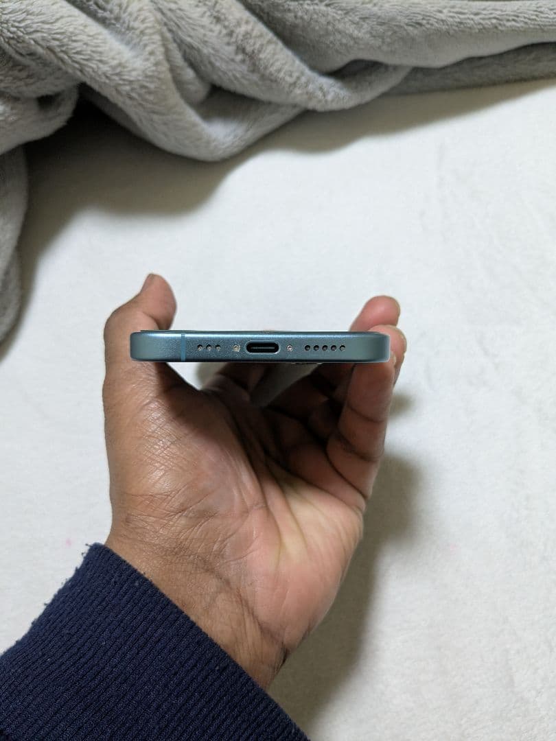 Apple iPhone １６本体 ティール