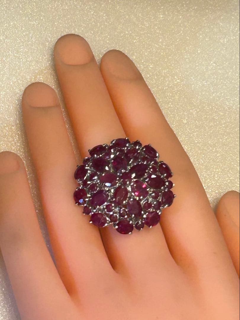 t*a様 天然ルビーデザインリング18号サイズ限定訳あり