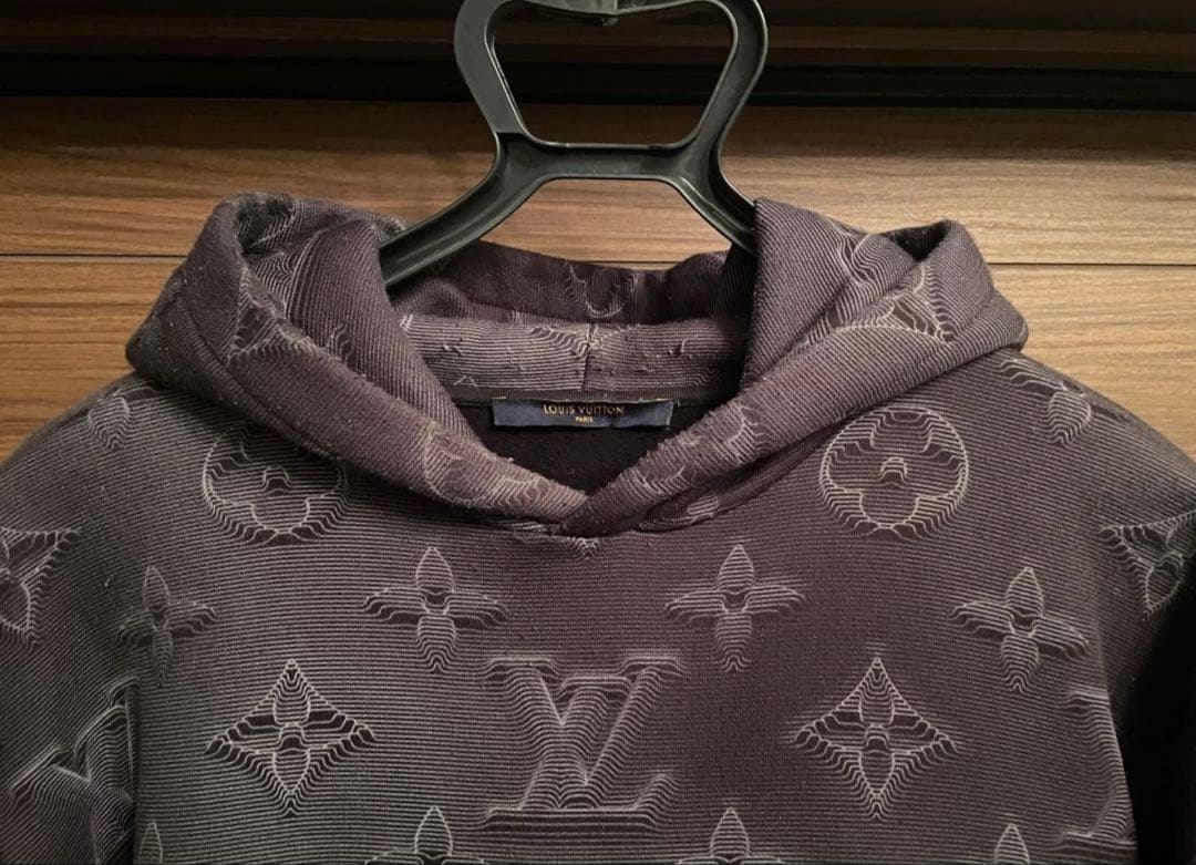 ルイ・ヴィトン モノグラムパーカー ブラック