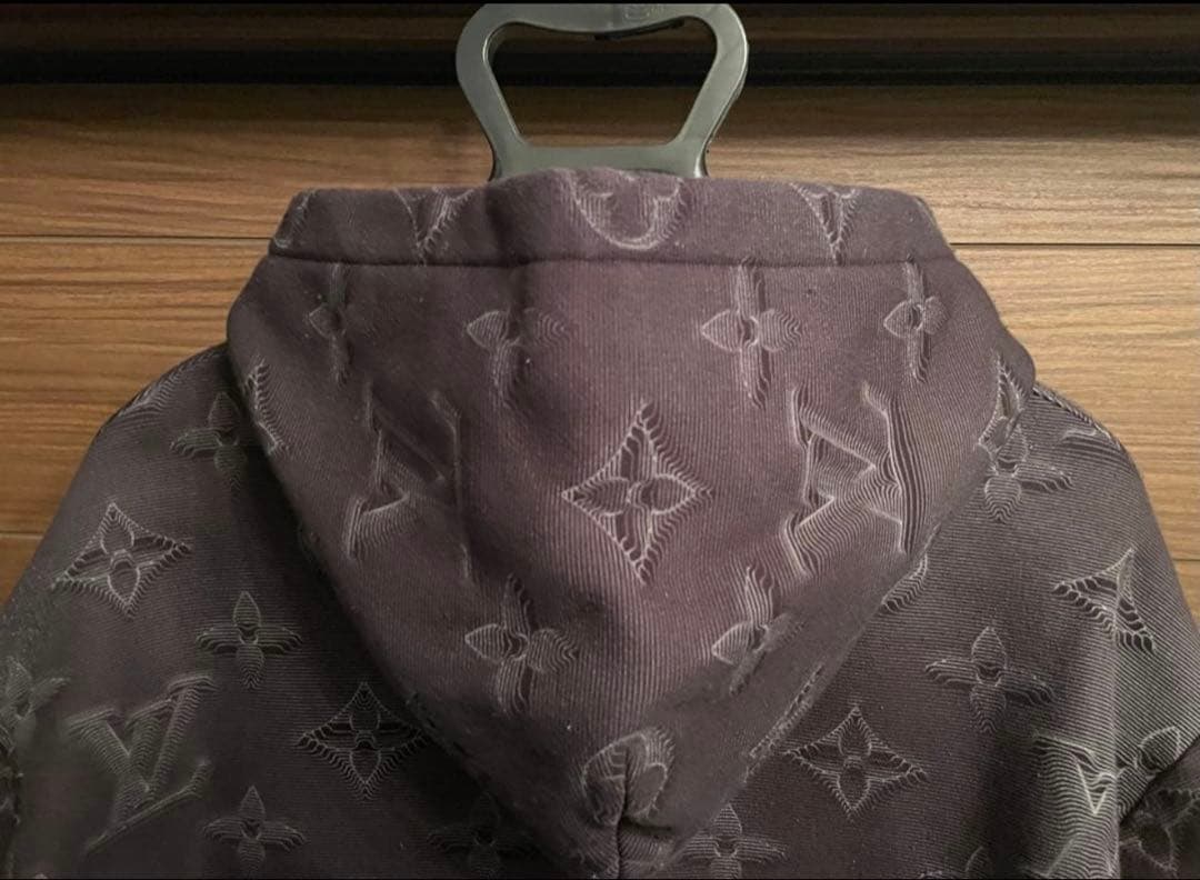 ルイ・ヴィトン モノグラムパーカー ブラック