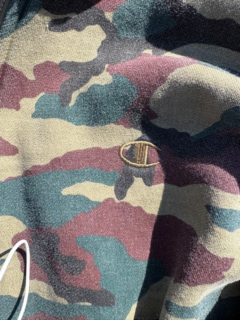 【値下げ】champion チャンピオン　迷彩ジップパーカー　カモ柄