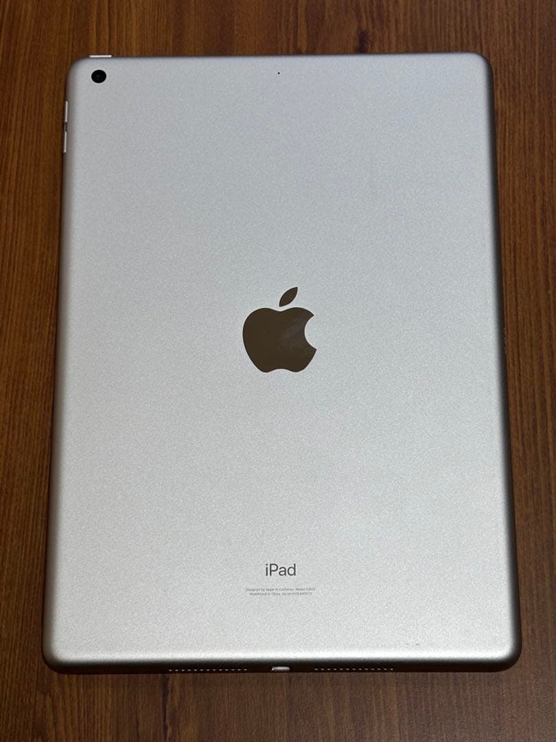 も*か様 iPad シルバー 本体　第9世代　64GB