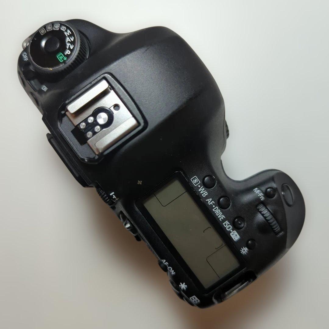 ♫キャノン EOS 5D Mark Ⅲ &バッテリーグリップ BG-E11