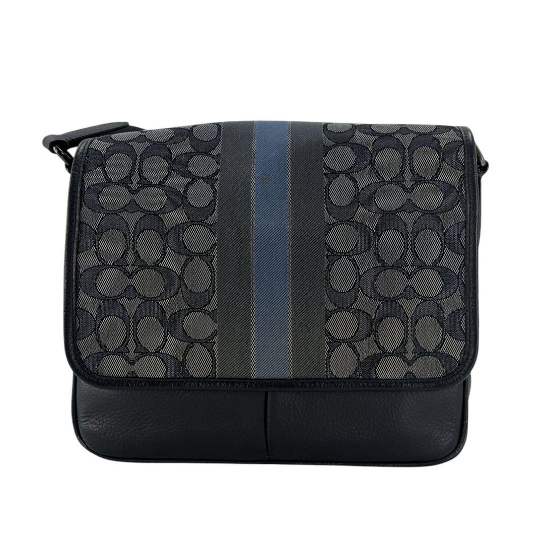 コーチ　メッセンジャーバッグ　シグネチャー　トンプソン　スモール　ストライプ