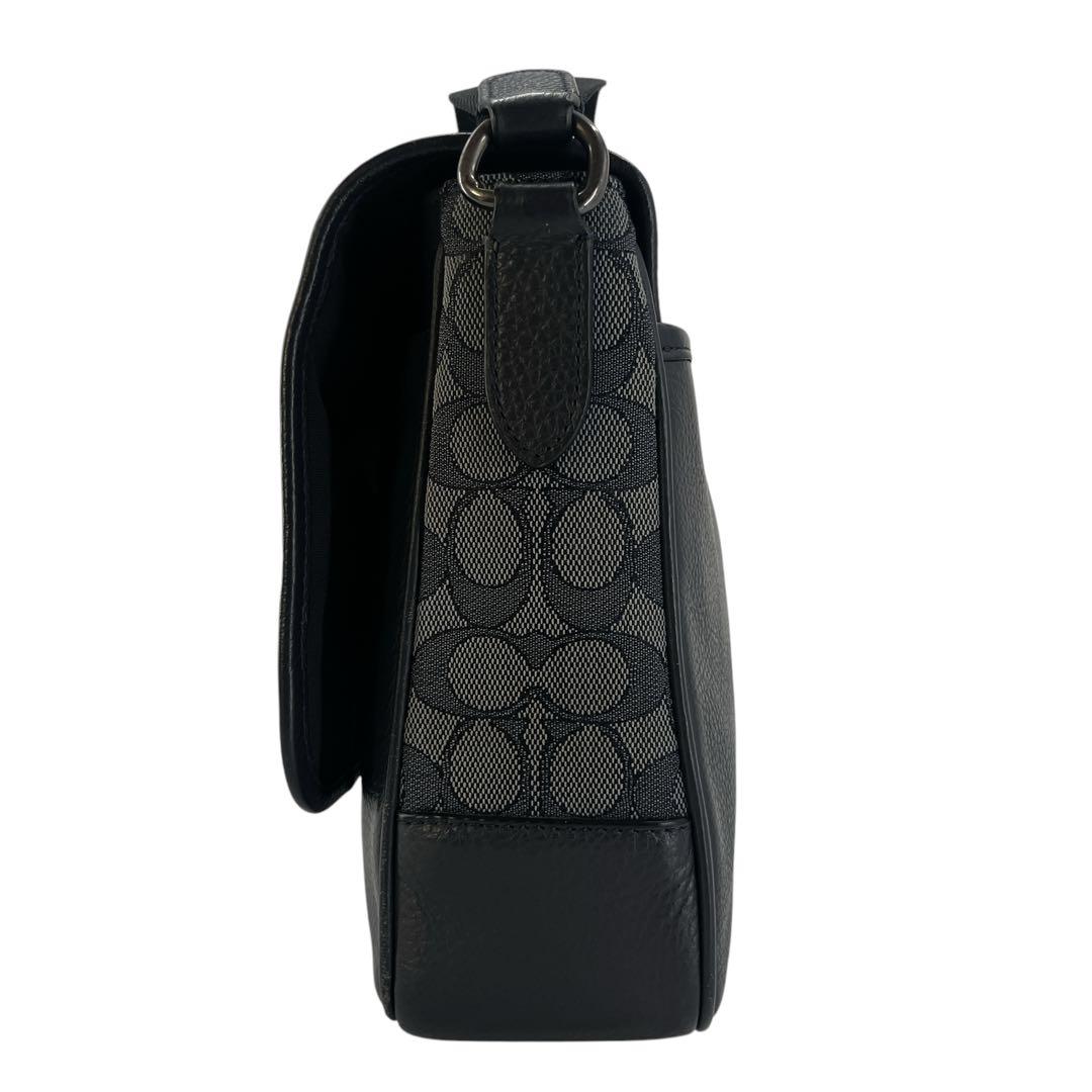 コーチ　メッセンジャーバッグ　シグネチャー　トンプソン　スモール　ストライプ