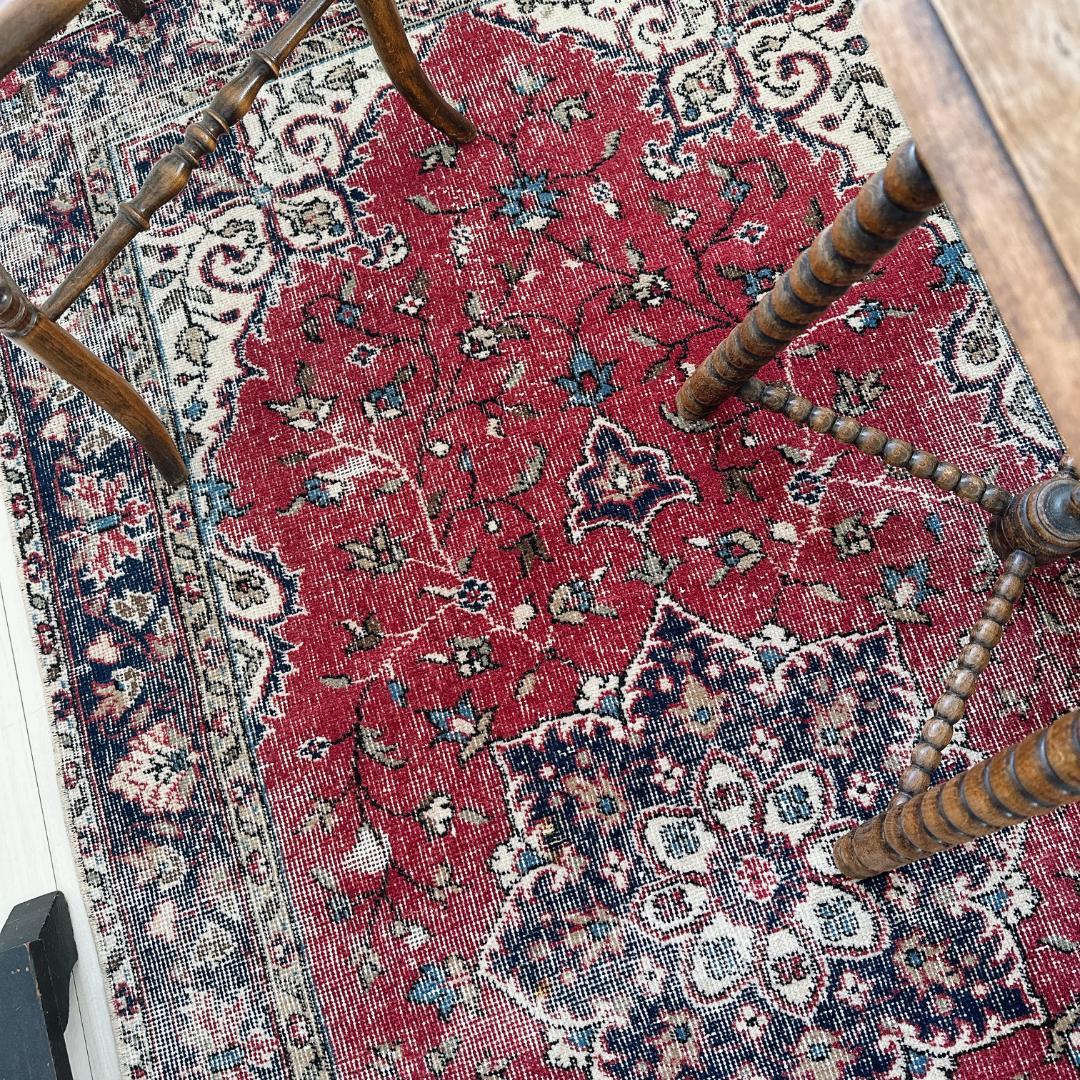 トルコ ヴィンテージラグ A126 ダークレッド ネイビー ターコイズブルー