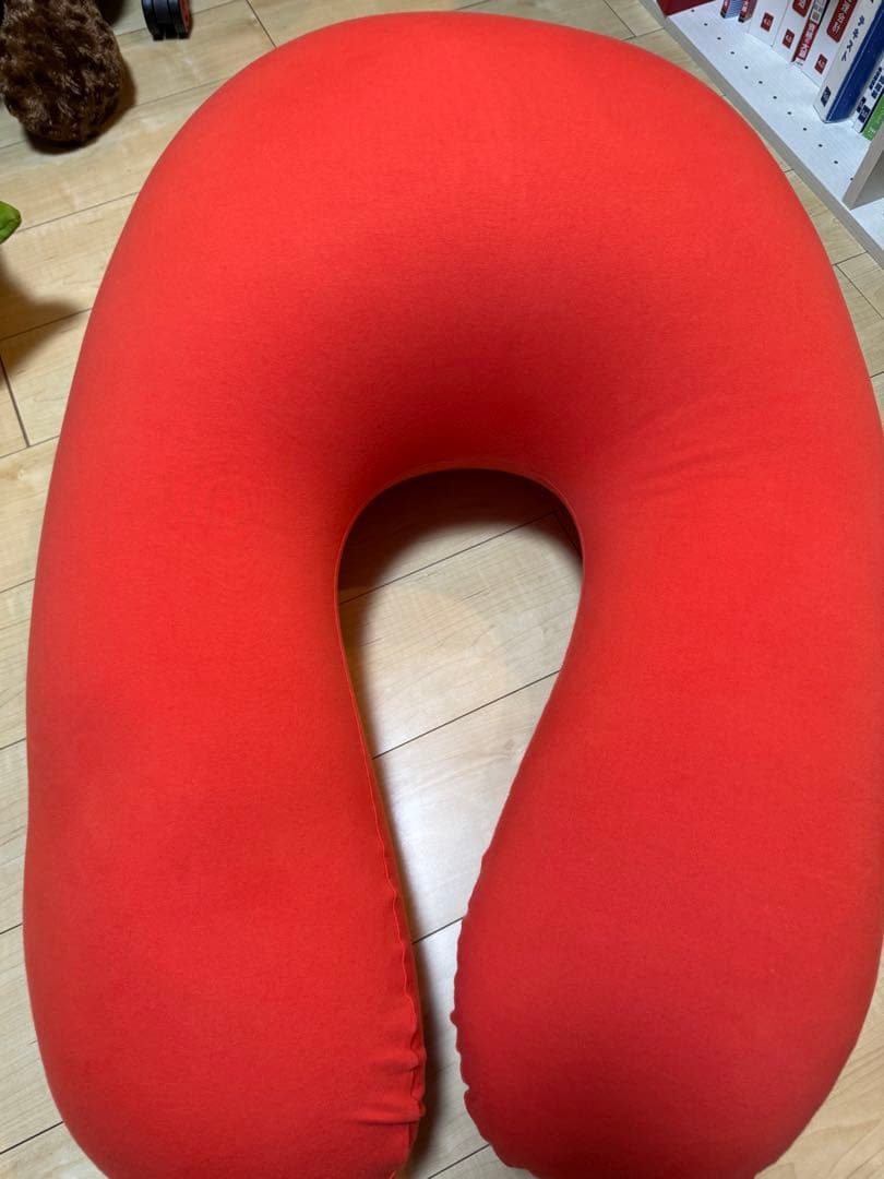 Yogibo U字型ビーズクッション 赤