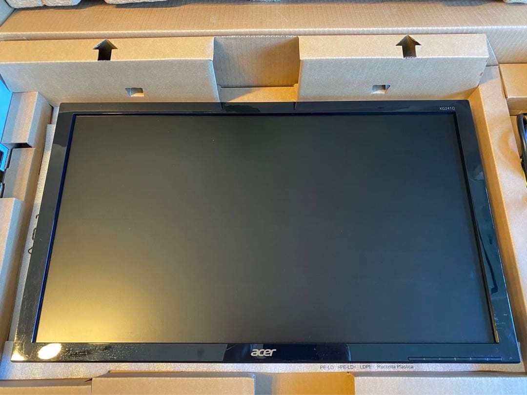 【Acer】ゲーミングモニタ(23.6インチ、KG241Qbmiix)