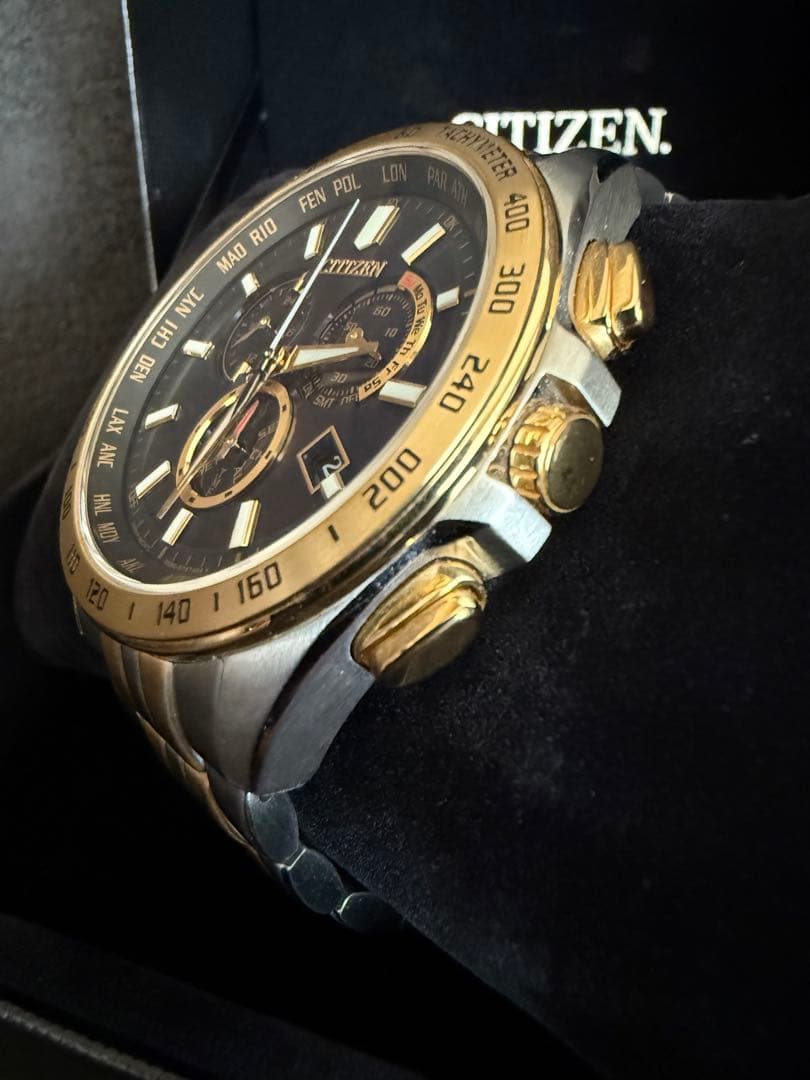 ひ*う様 シチズン 電波腕時計 エコドライブ クロノグラフ CB5875-97E