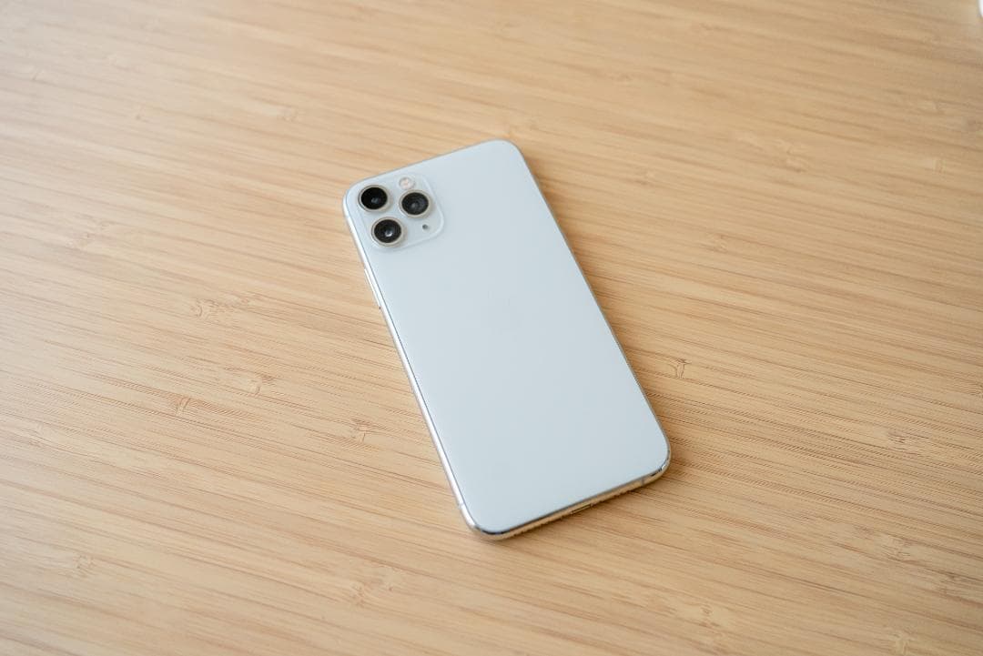 【写真多数掲載】iPhone 11 Pro シルバー 64GB SIMフリー