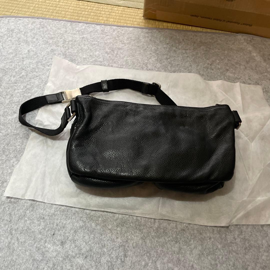 DOLCE&GABBANA ブラック レザー ショルダーバッグ