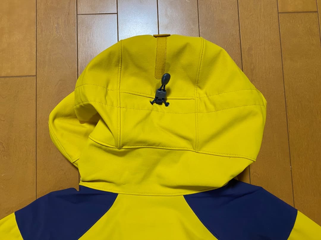 モンベル　パウダーシェッドパーカ　Men's　イエロー　XL　ユーズド　美品