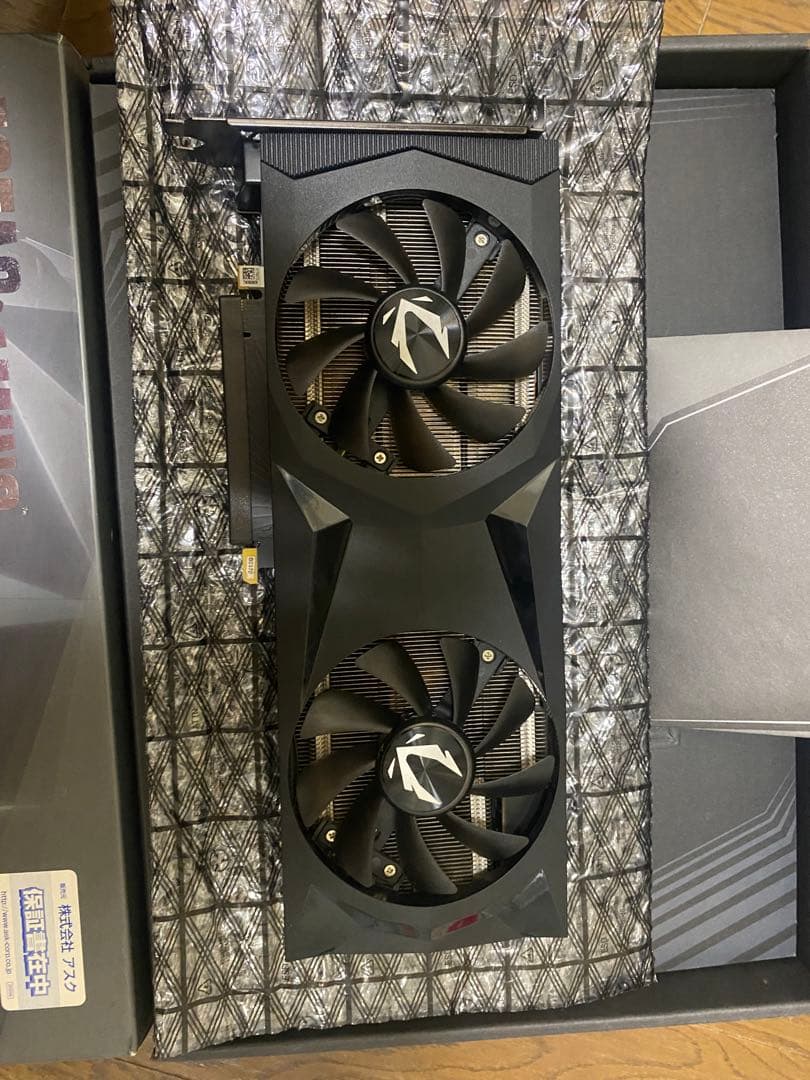 ZOTAC GeForce RTX 2080 Super 本体