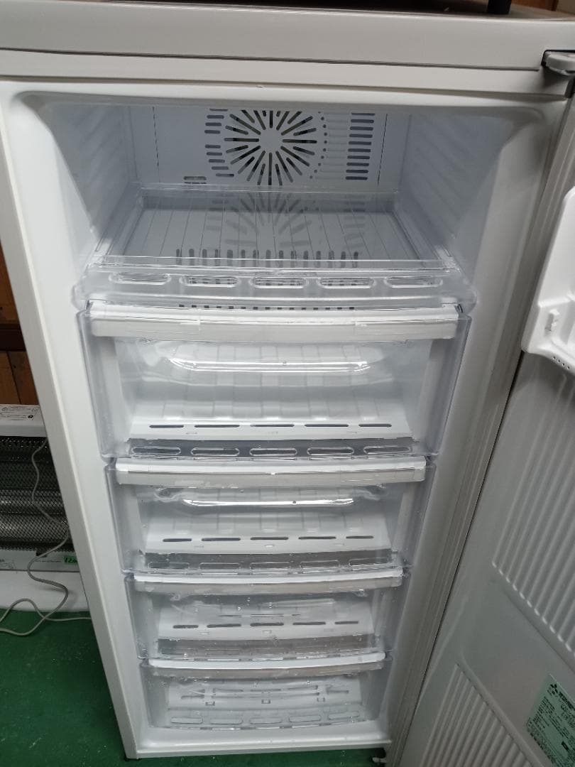 『♪滋賀県リサイクルショップ♪』【MITSUBISHI 冷凍庫 121ℓ 】