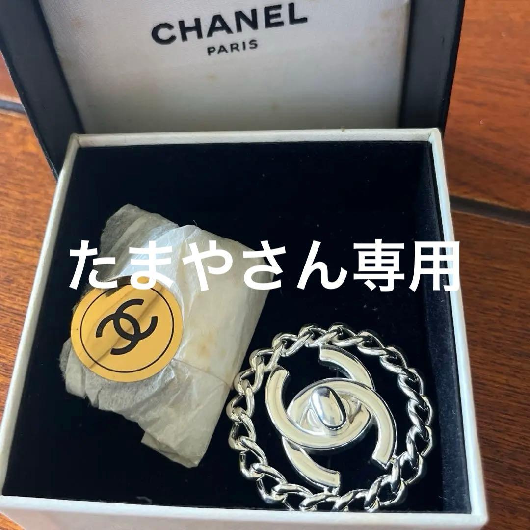 CHANEL ブローチ ビンテージ　シルバーカラー ココマーク ラウンド