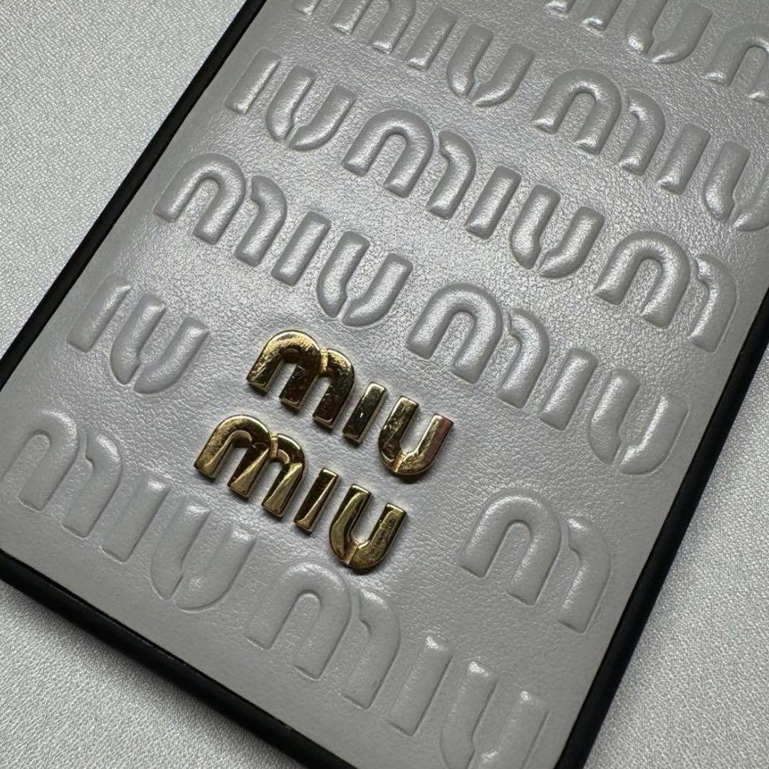 miumiu iPhoneケース　iPhone13