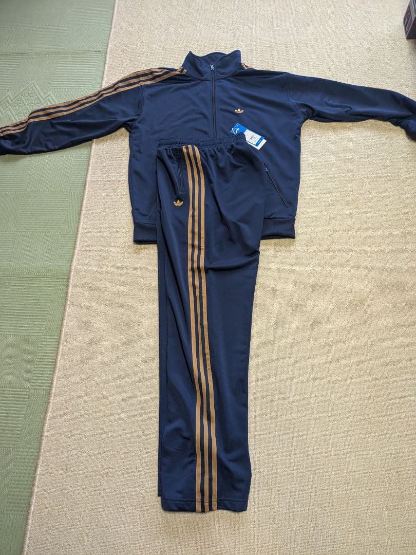 新品未使用　adidas Originalsトラックジャケットセットアップ