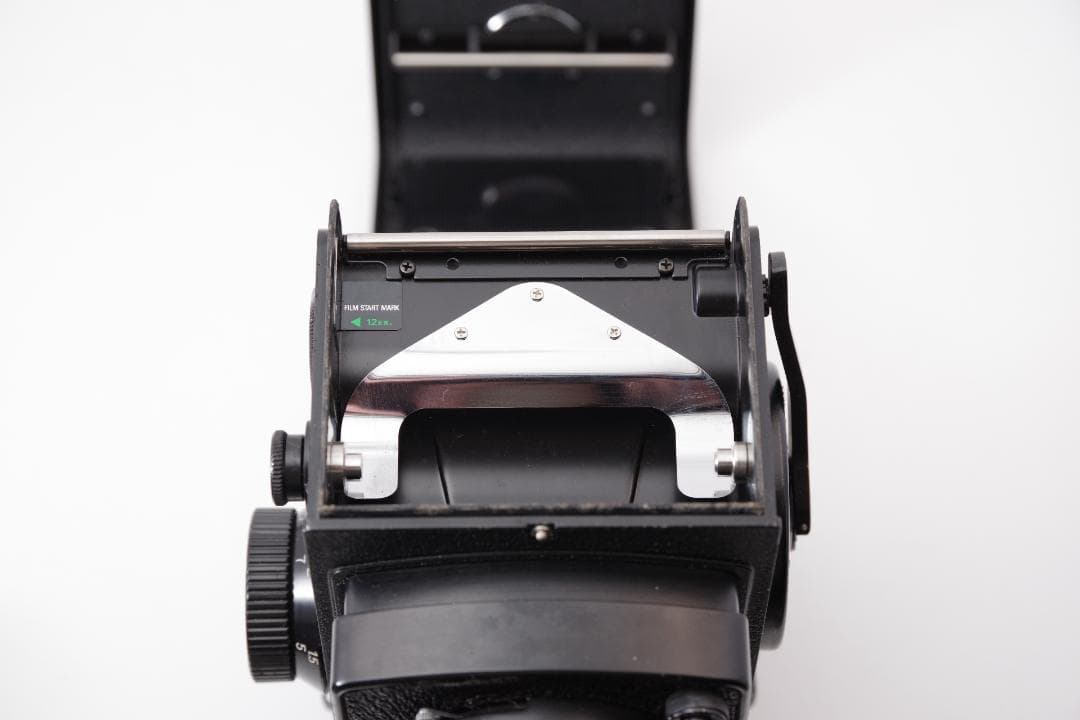 フィルムカメラ YASHICA Mat-124G / Yashinon 80mm F3.5