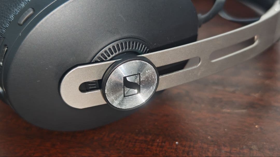 Sennheiser ワイヤレスヘッドホンMOMENTUM3