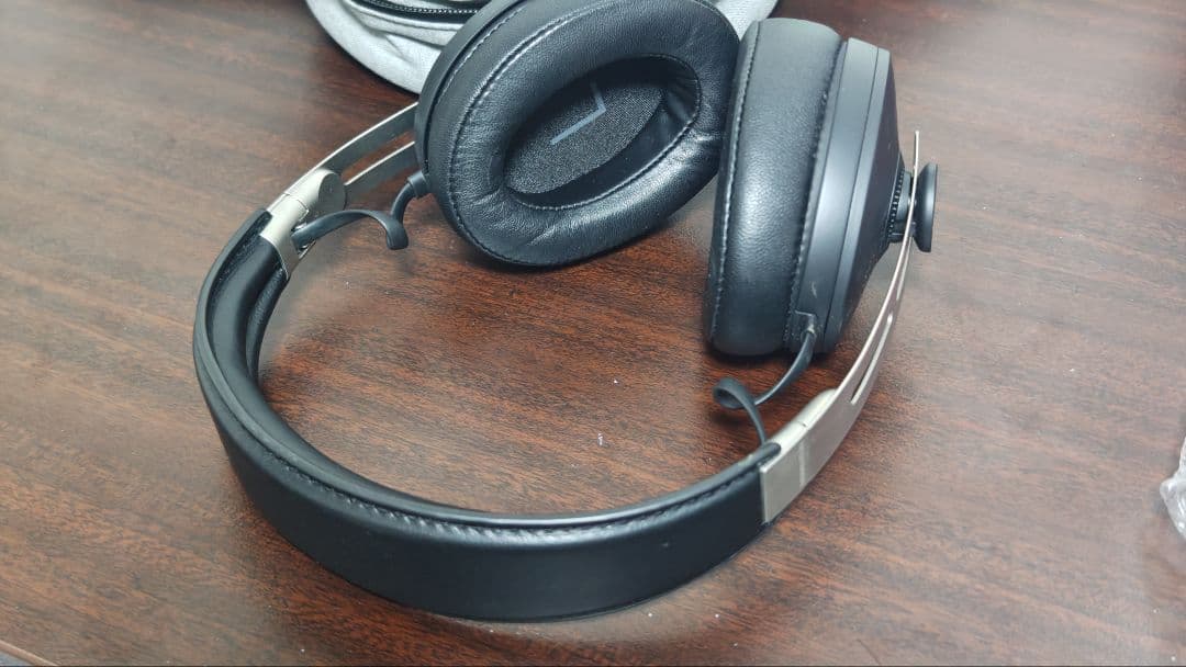 Sennheiser ワイヤレスヘッドホンMOMENTUM3
