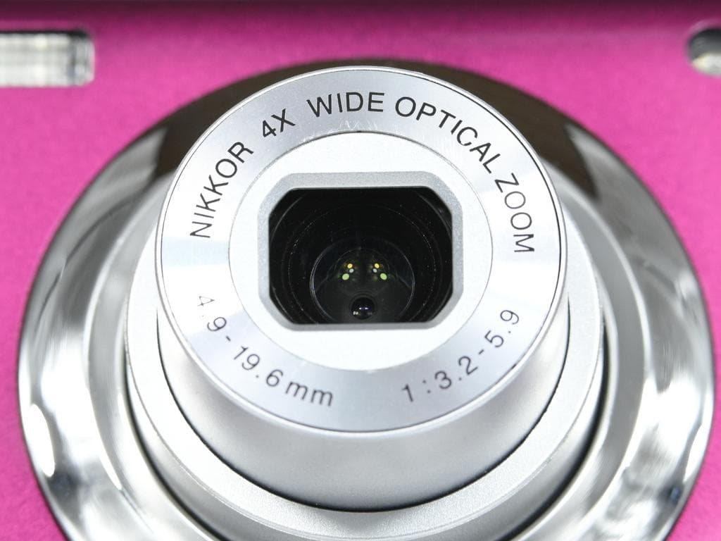 【美品】 ニコン　Nikon COOLPIX S4000 ルビーレッド