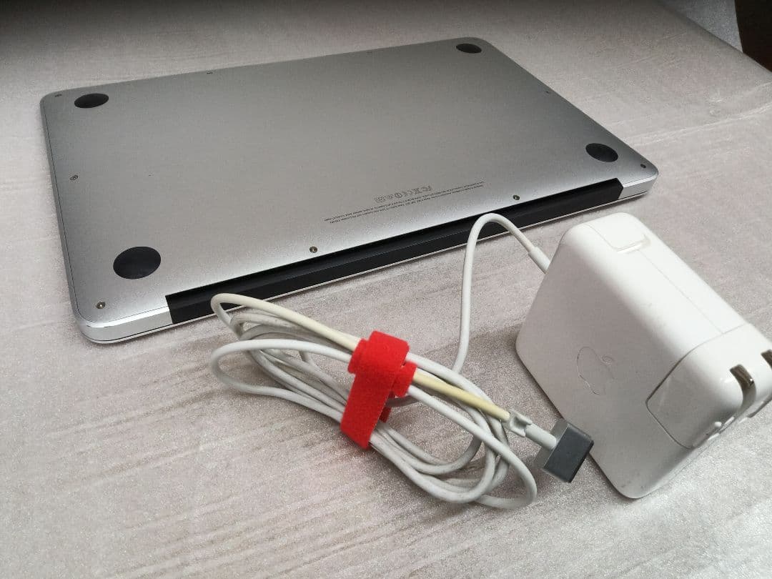 MacBook本体 Apple MacBook Air A1465 Early2014