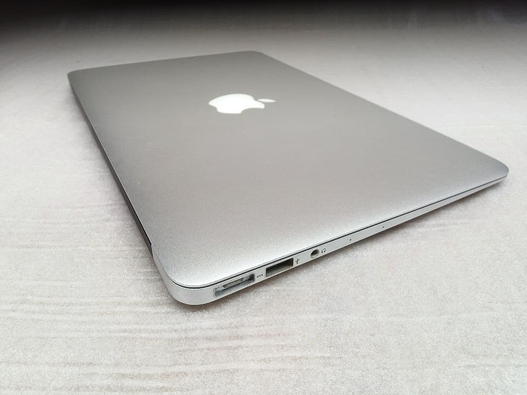 MacBook本体 Apple MacBook Air A1465 Early2014