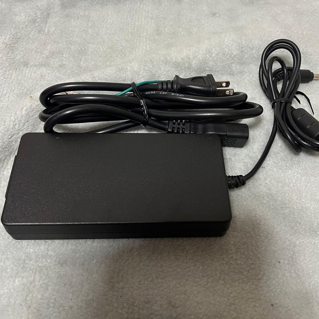 DS-7604NI-I1/4Pネットワークビデオレコーダー　カメラx3