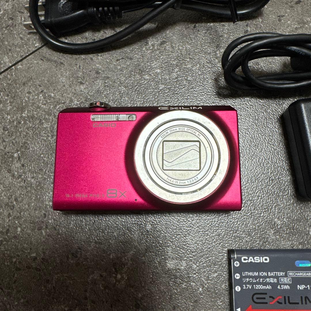 デジタルカメラ　CASIO　EXILIM　EX-Z3000　レッド